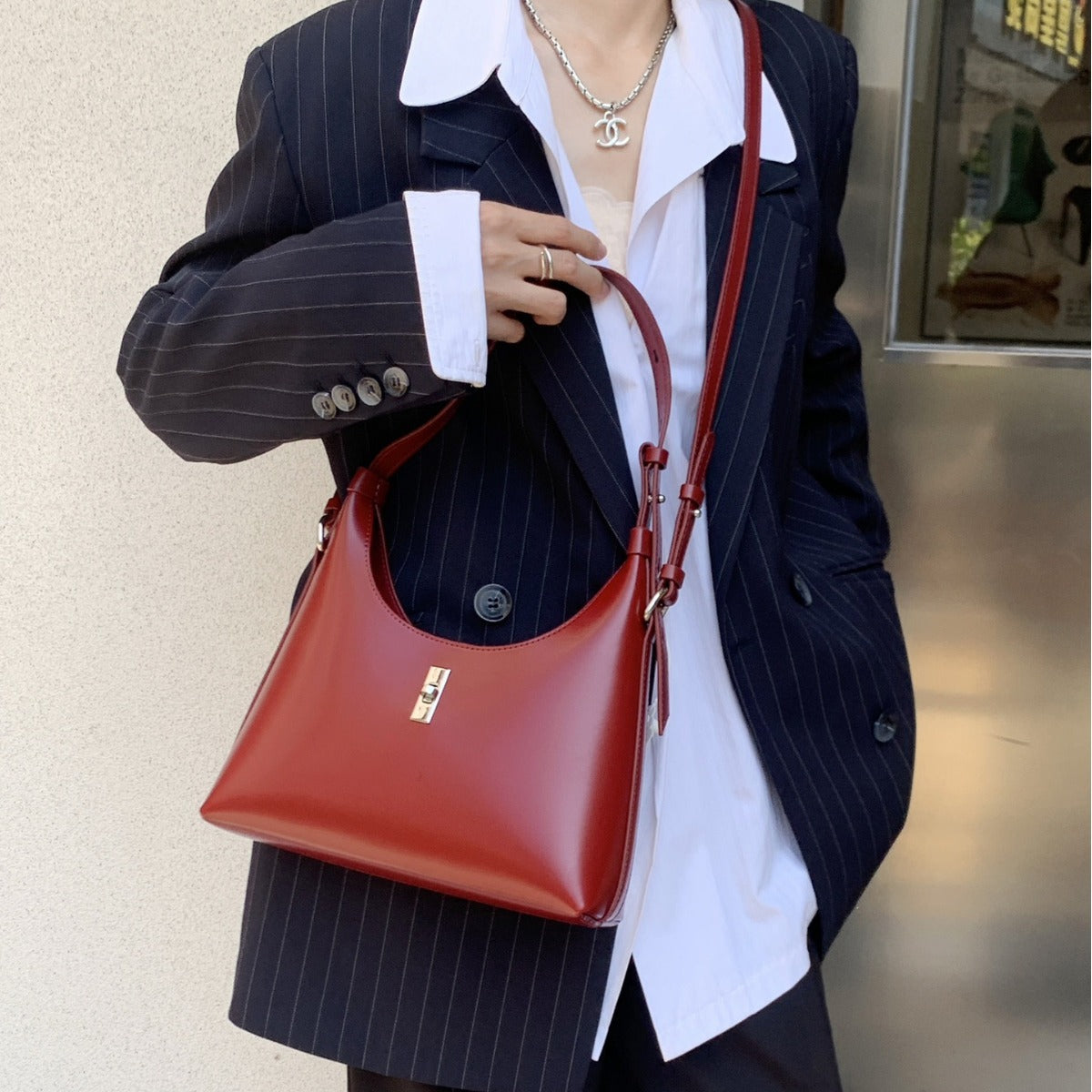 复古法棍包腋下包新月包百搭手提斜挎包包女树膏油蜡皮质细腻柔滑