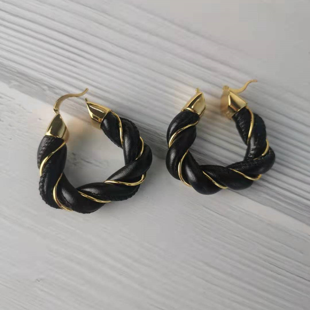 厂家批发BV新款三角扭结耳圈女欧美风高级感耳饰气质几何皮革耳环