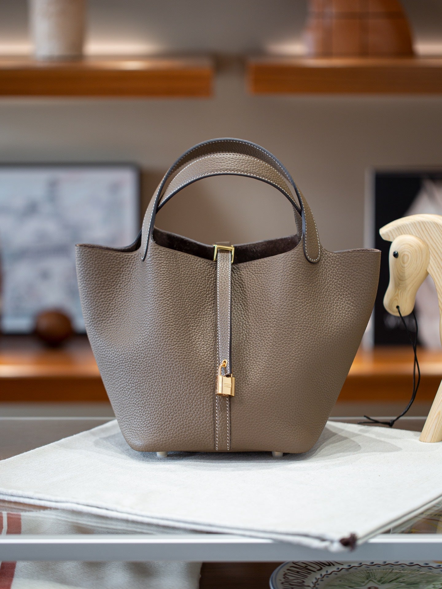 半手工蜡线缝制进口TC皮菜篮子女包金银扣大容量百搭手提22/18寸