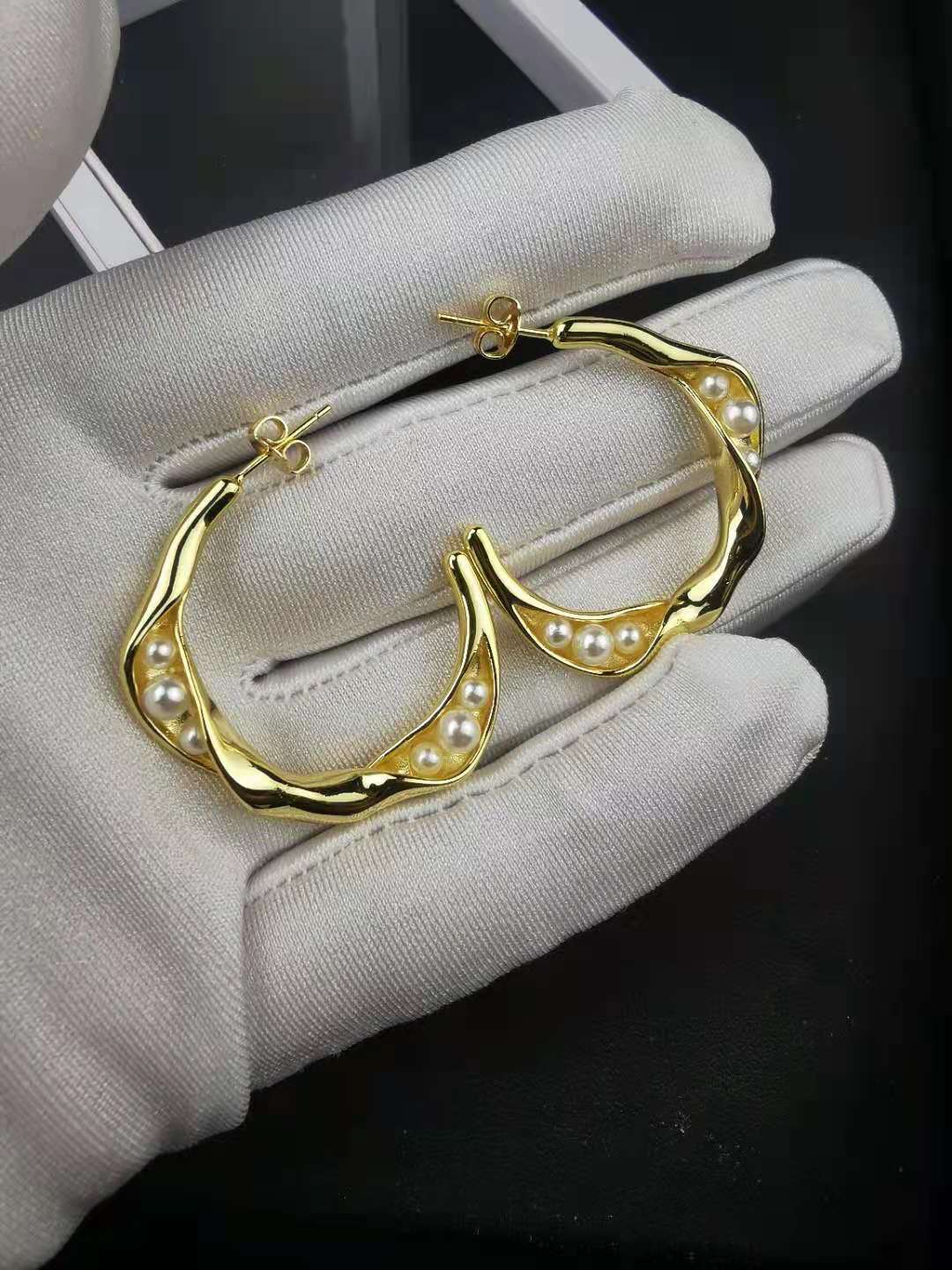 赛家新款C型豌豆荚珍珠耳环C形个性法式复古时尚扭曲珍珠耳钉女