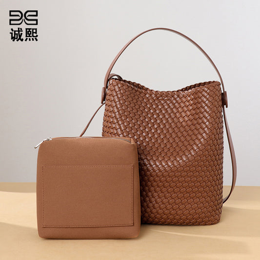 复古单肩斜挎包高级感大容量手提水桶包跨境潮流腋下包编织子母包