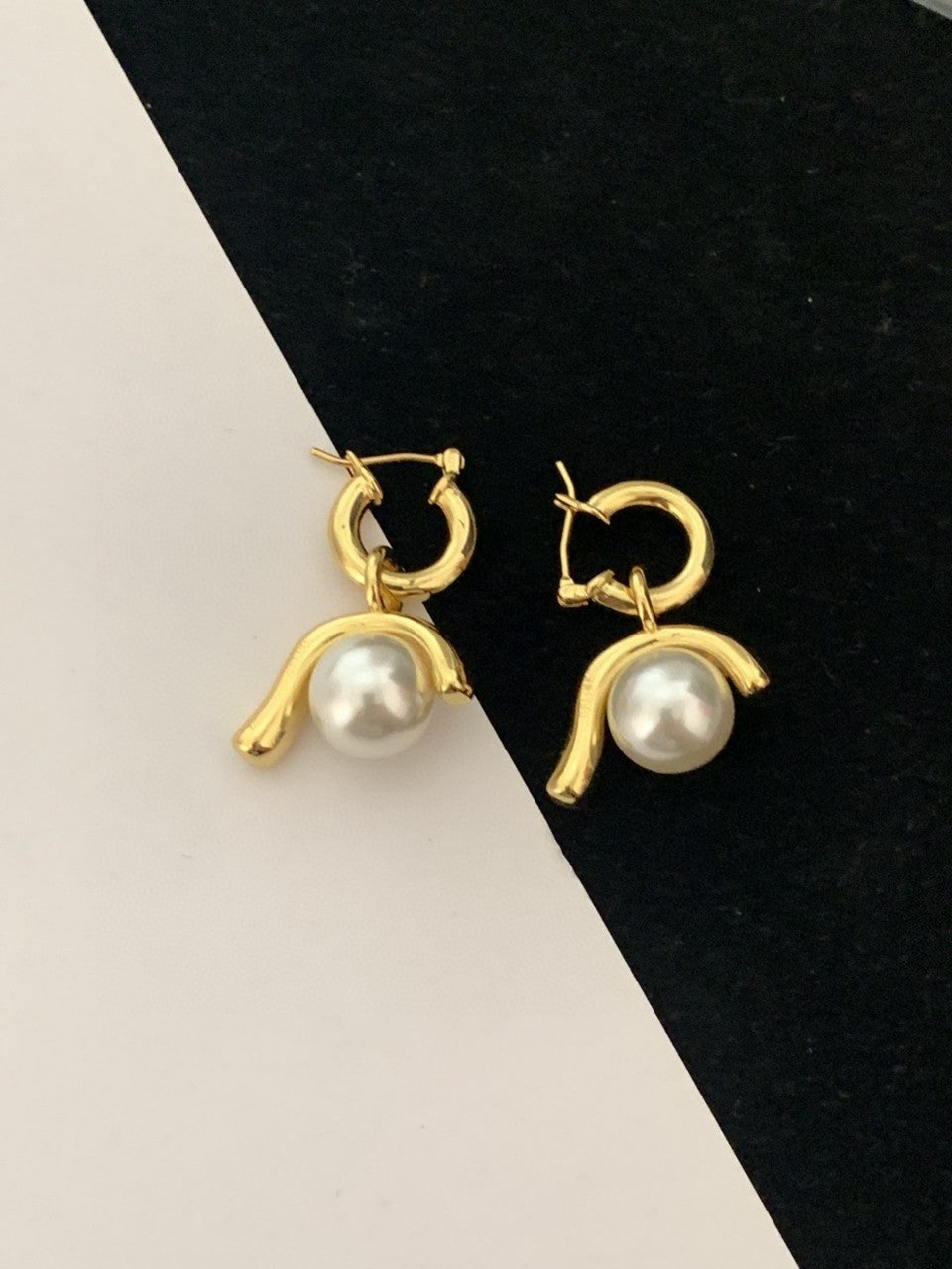 赛林家22新款几何型珍珠耳环女铜镀金港风气质光面镀真金直播供应