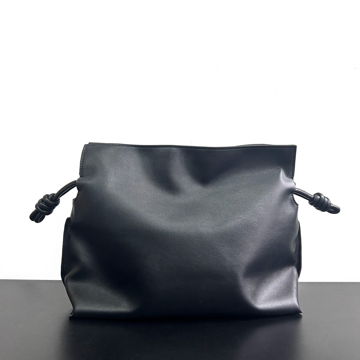 真皮单肩斜挎抽绳褶皱法式高级感牛皮大容量通勤包女软皮云朵包包