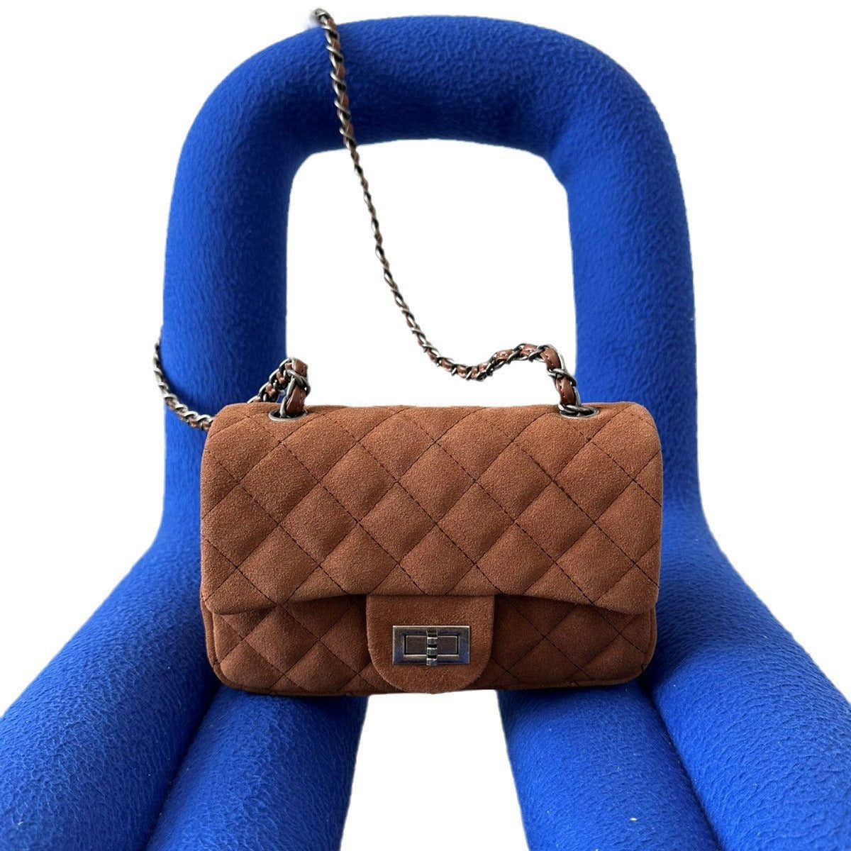 2023秋冬新款高级感复古锁扣车载线菱格链条单肩腋下包斜挎包潮女