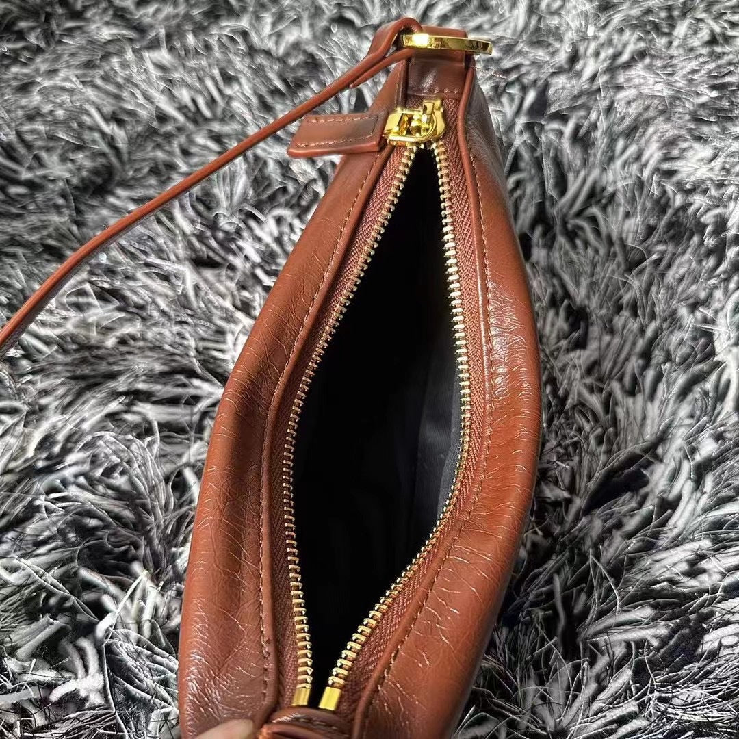 早春牛皮女包2024新款时尚潮流个性百搭单肩斜挎小包包潮真皮女包