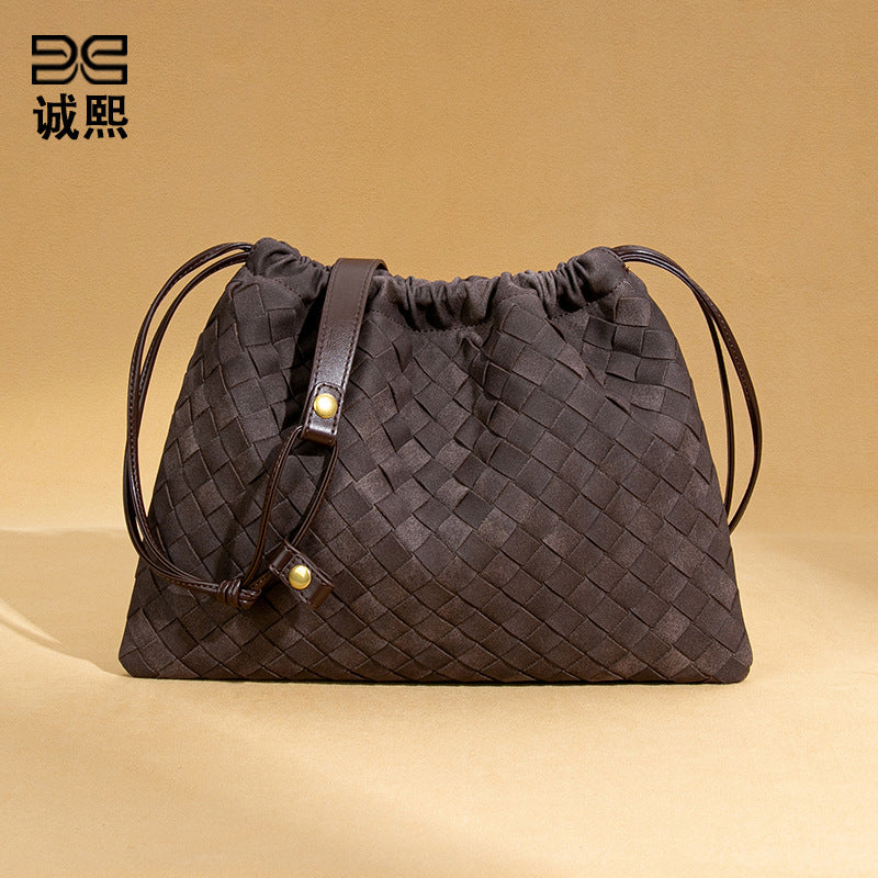 跨境爆款磨砂编织女包2025新款束口云朵包时尚小众单肩斜挎饺子包