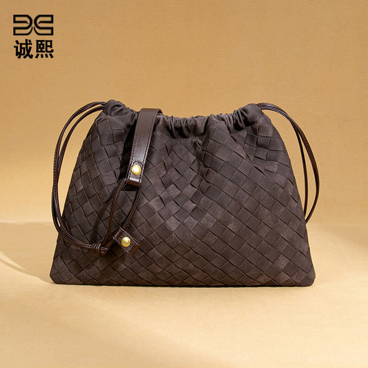 跨境爆款磨砂编织女包2025新款束口云朵包时尚小众单肩斜挎饺子包