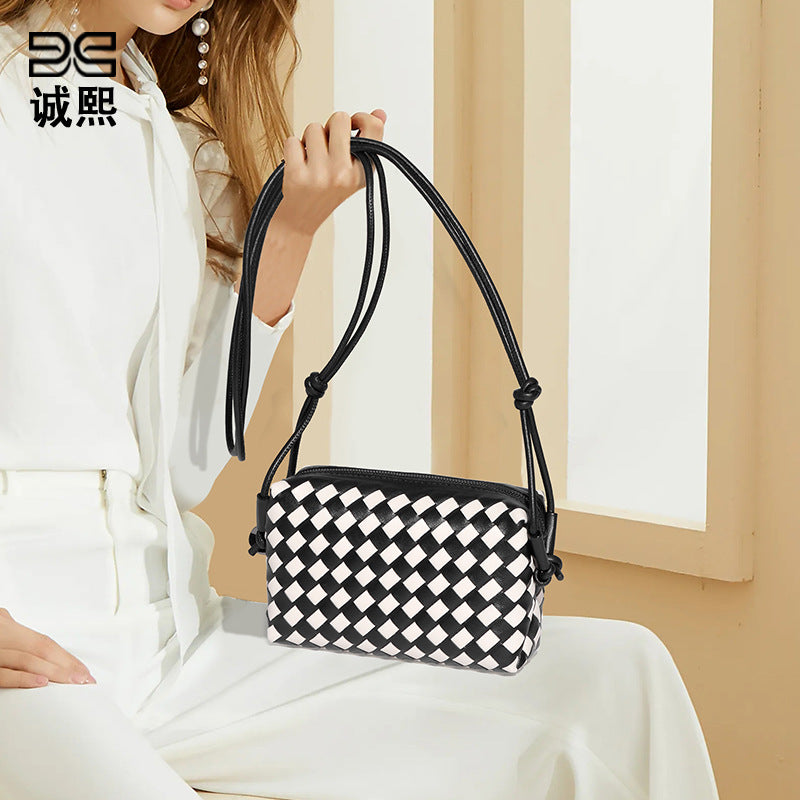 时尚跨境新品手工编织包包简约潮流单肩斜挎女包黑白棋盘格小方包