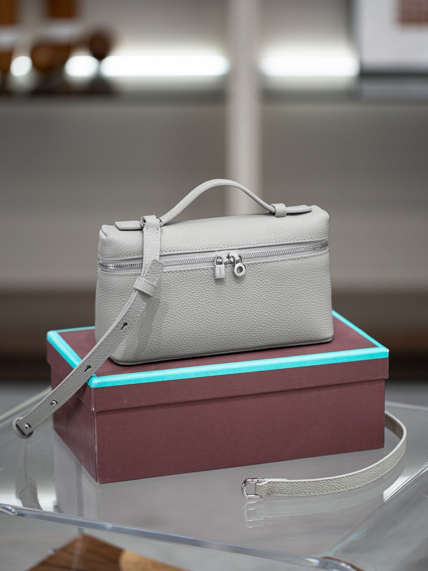 2025小包包夏季款饭盒包高级感小众真皮女包单肩斜挎女百搭