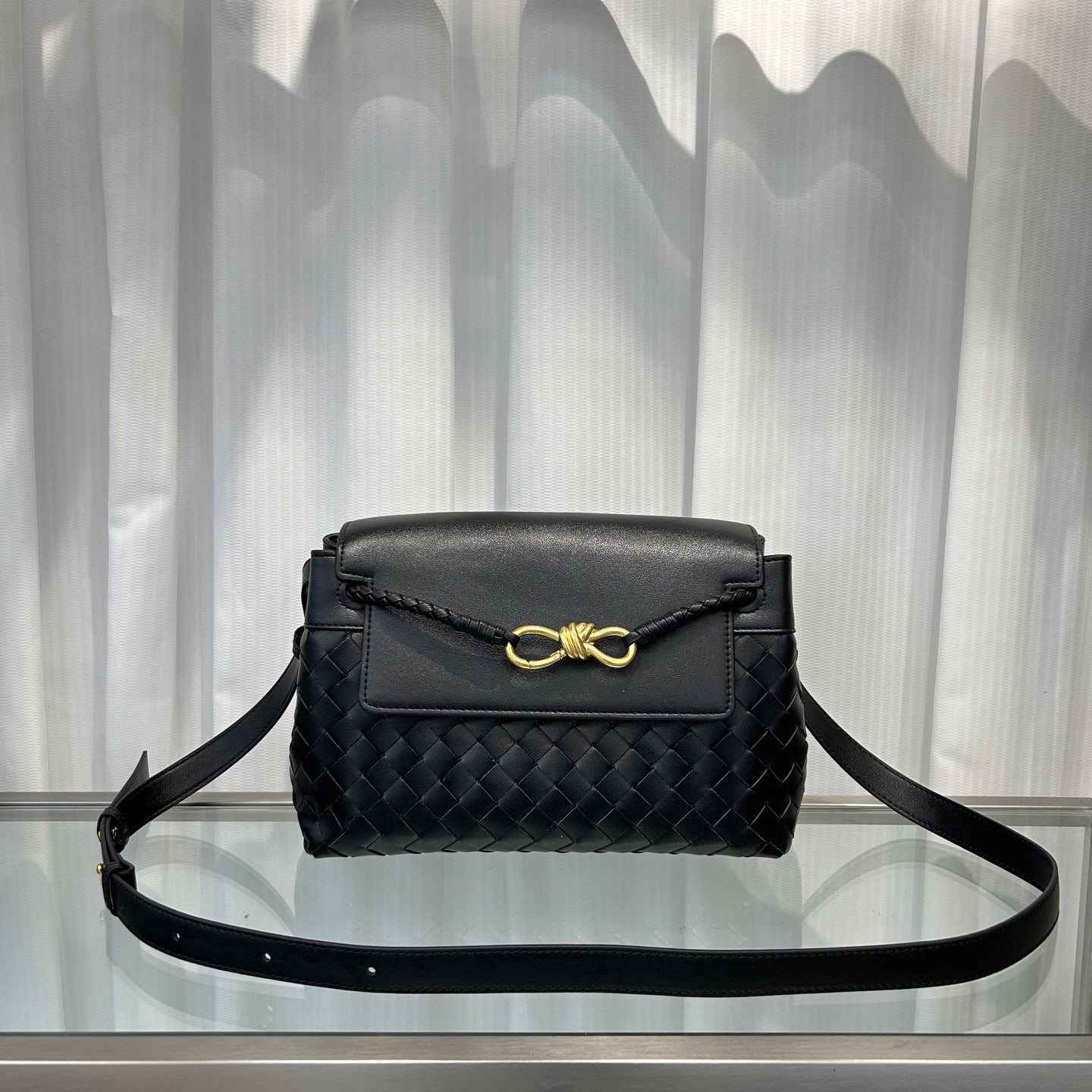 热销新款跨境手工编织金属蝴蝶扣包菱格时尚单肩托特包百搭斜跨包