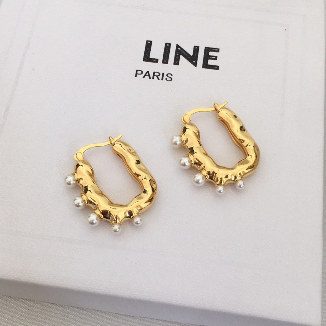 赛林22新款几何形U珍珠耳环女高级感气质港风CEL不规则镀金耳扣