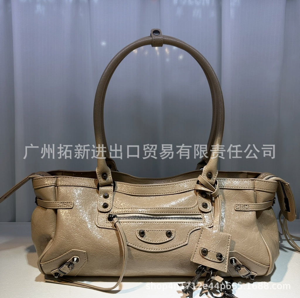 跨境新爆款B家lecity横款法棍铆钉流苏单肩包手提包包时髦简约女