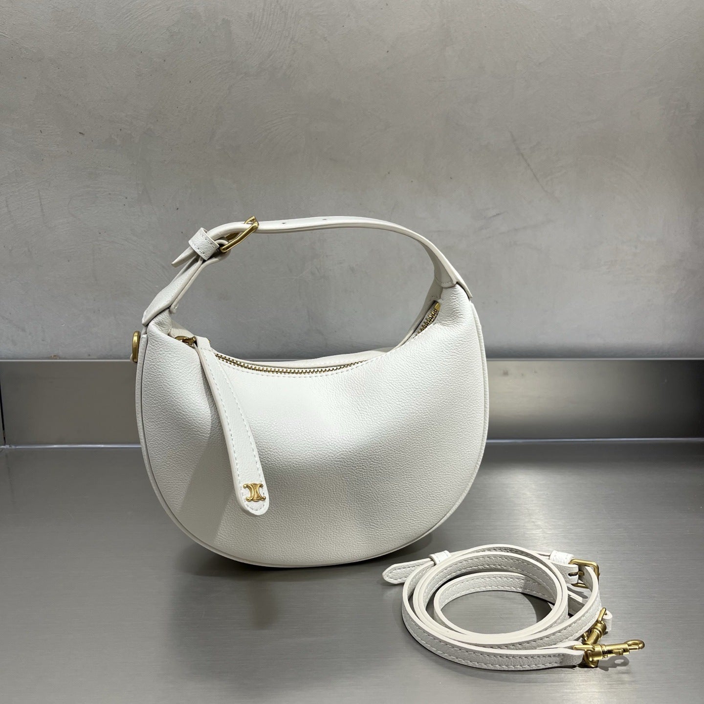 春夏简约腋下包单肩小众法棍包包女斜挎包2025新款半月包