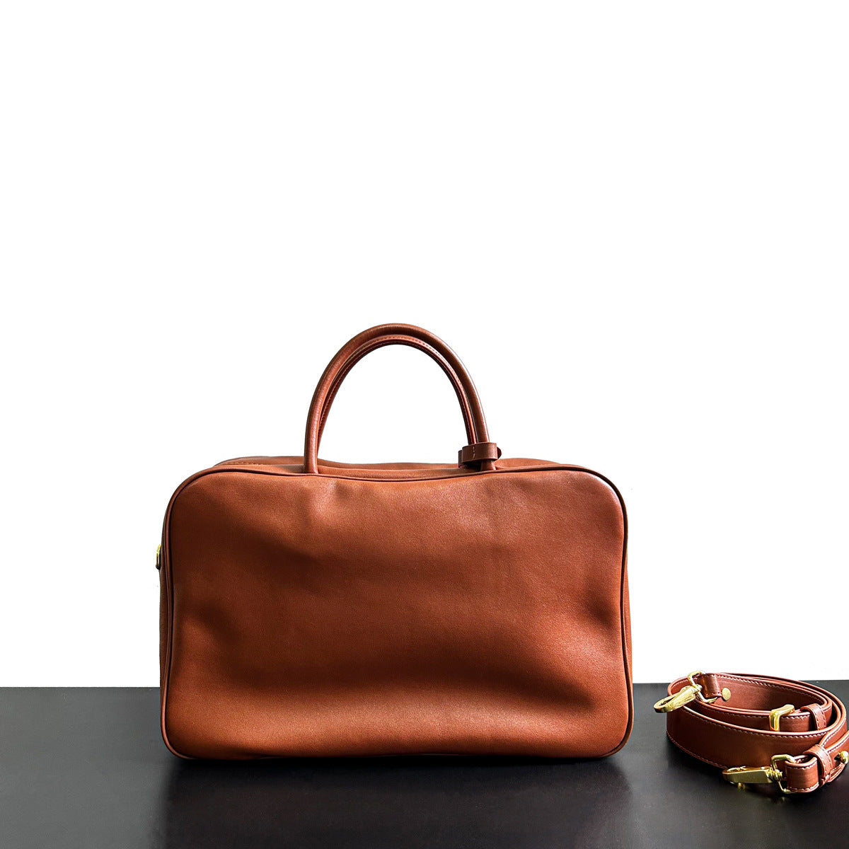 2023新款复古做旧公文包大容量通勤电脑包单肩斜挎真皮保龄球女包