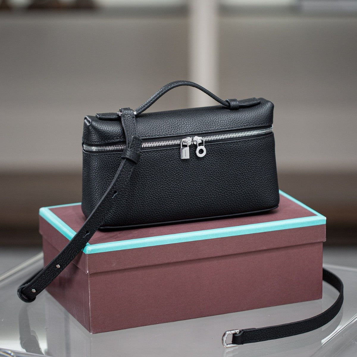 2025小包包夏季款饭盒包高级感小众真皮女包单肩斜挎女百搭