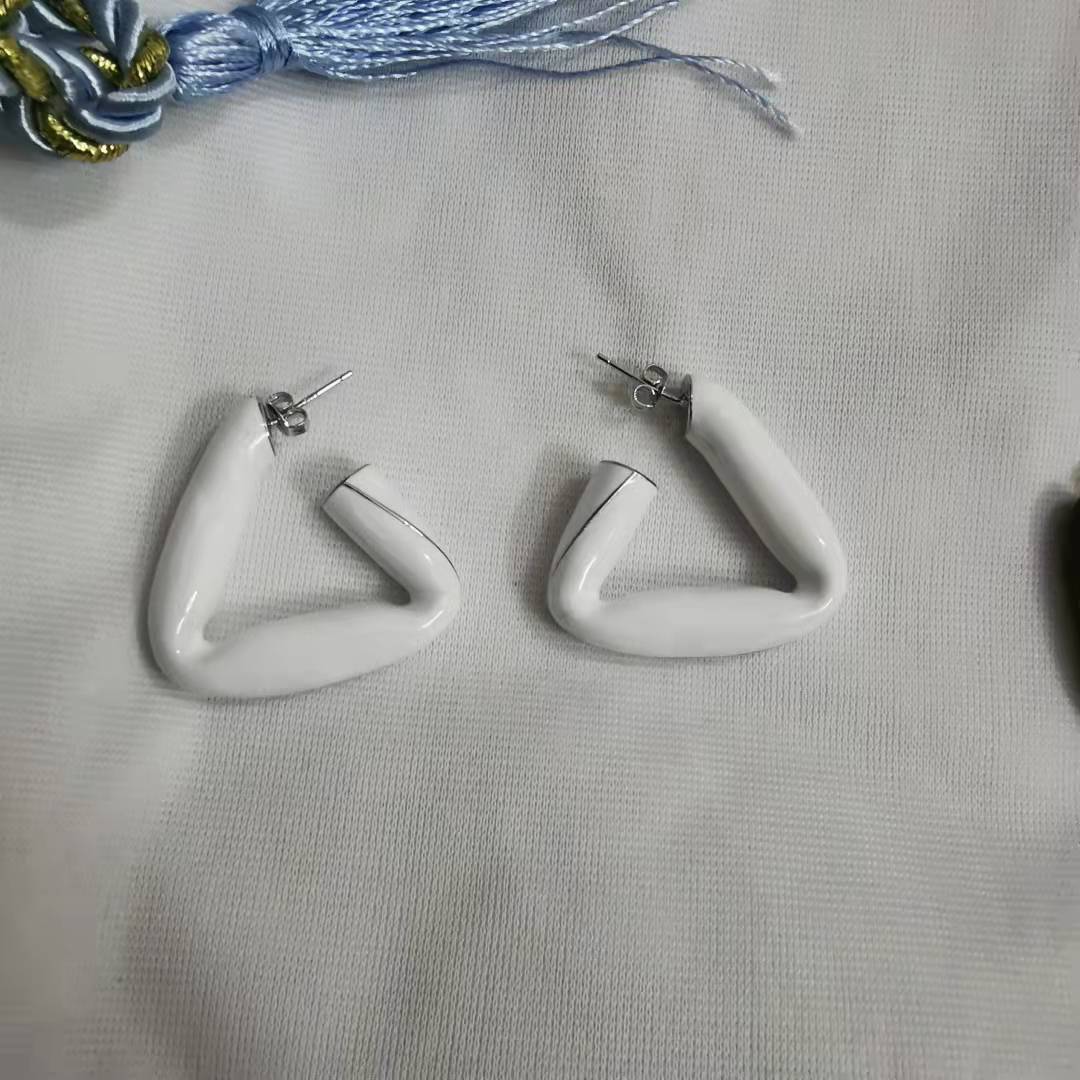 BV家21新款三角几何形珐琅耳钉女高级感重工不规则银针滴釉耳环