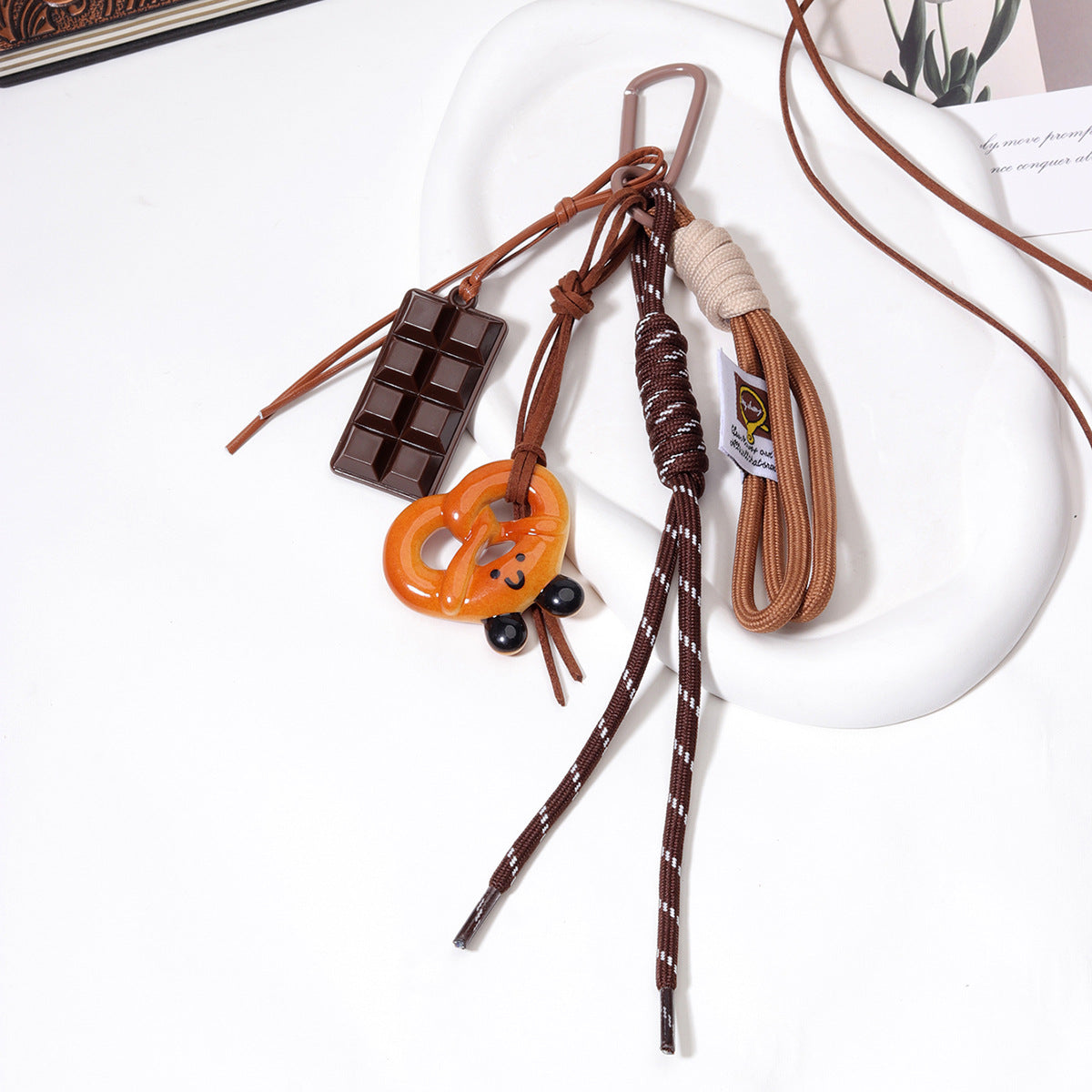 手工DIY碱水面包钥匙扣秋冬美拉德系可爱面包挂件学生情侣书包装