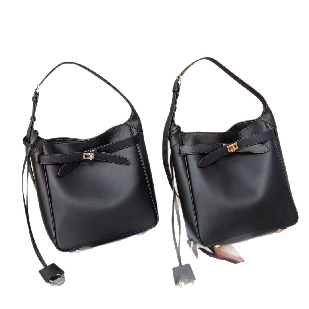 锁扣托特包水桶包2025新款大容量复古通勤单肩斜挎高级感腋下女包