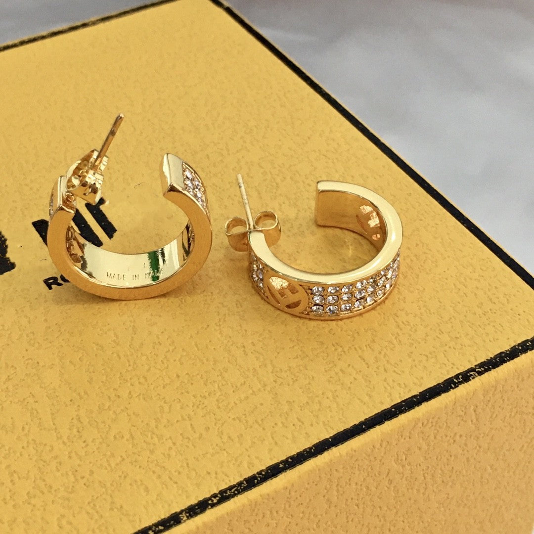 芬家新款满天星满钻耳环女高级感个性气质轻奢风F字母耳钉