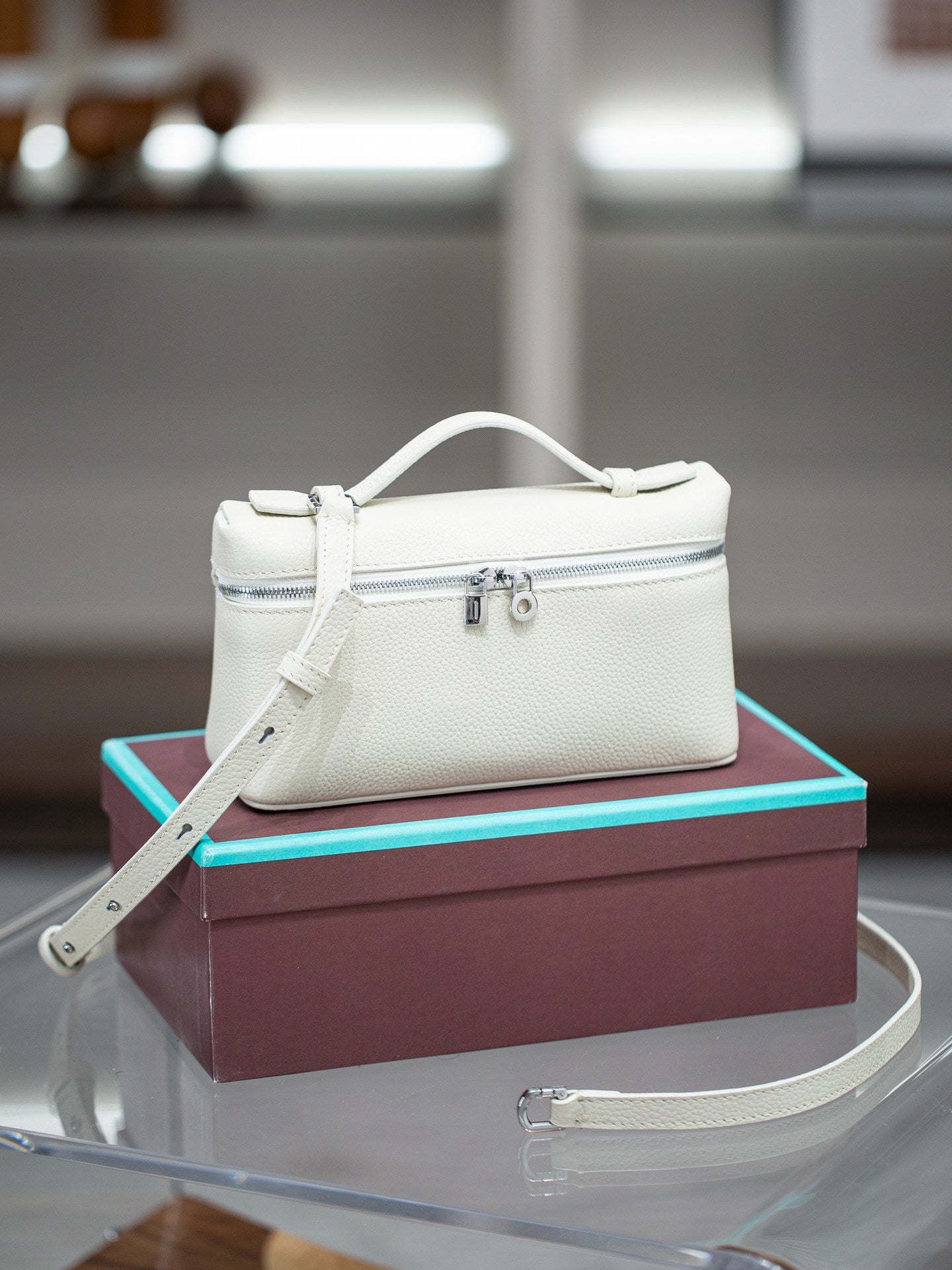 2025小包包夏季款饭盒包高级感小众真皮女包单肩斜挎女百搭