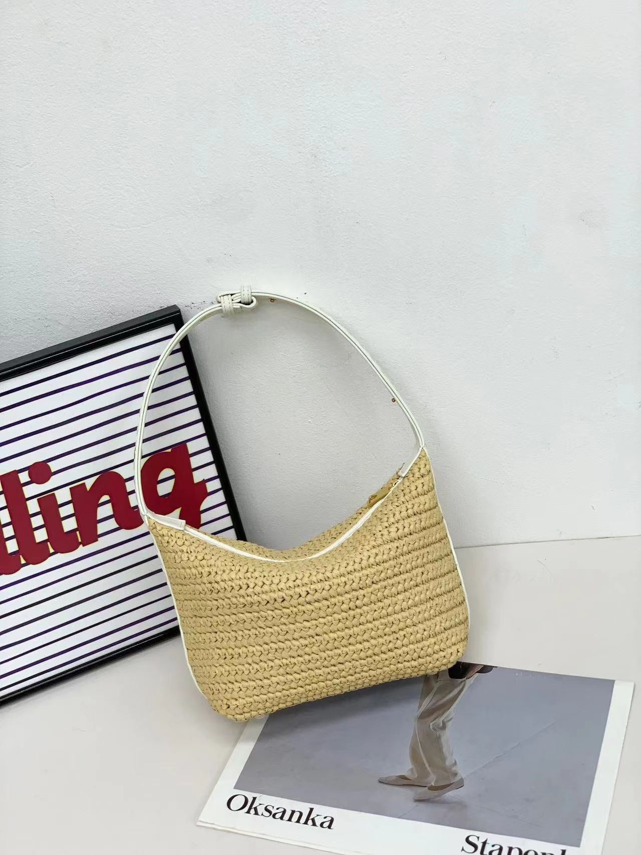 草编包饭盒包2024春夏新款包包女沙滩度假拉菲草手拎包单肩腋下包