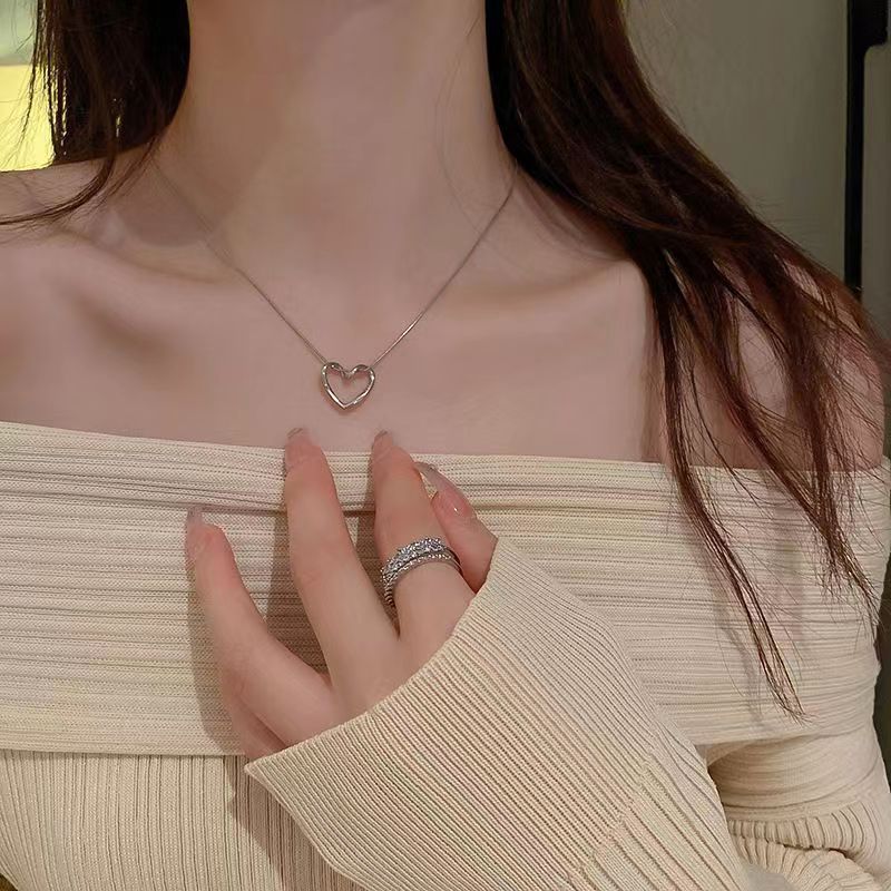 双十字架吊坠项链男女高级小众设计配饰轻奢嘻哈辣妹潮流锁骨链