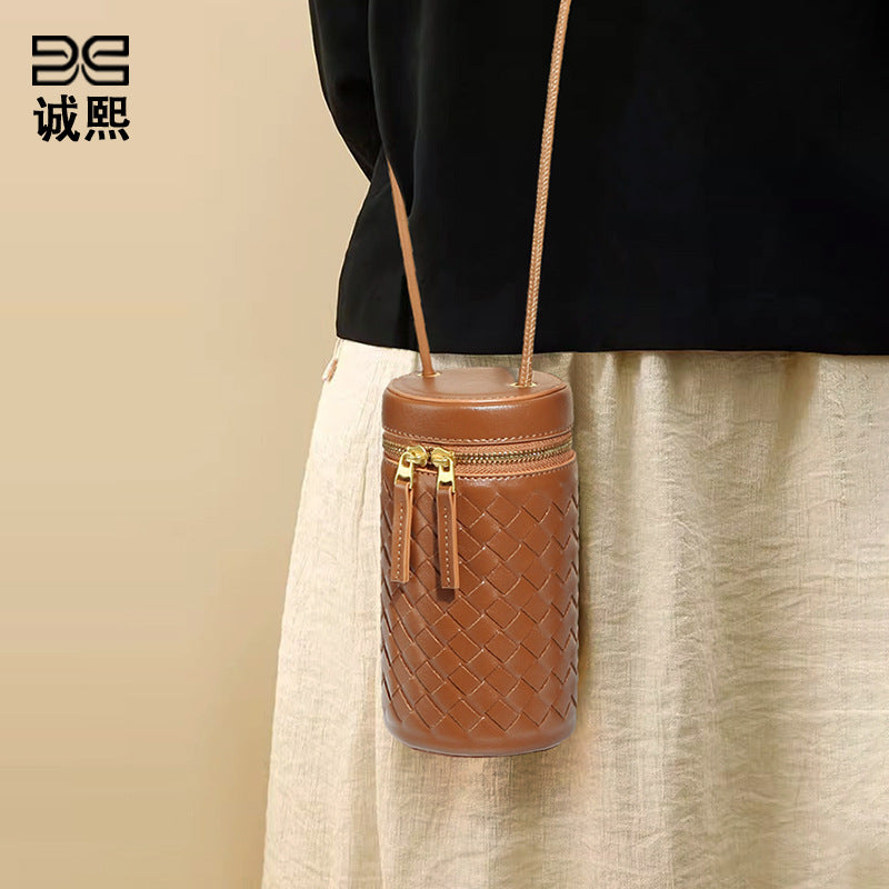 时尚简约纯色圆筒包新款百搭手工编织包包迷你可爱单肩斜挎手机包