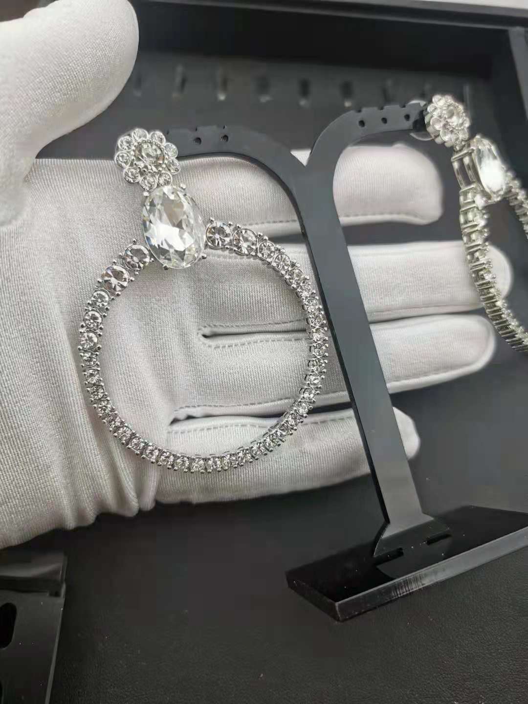 缪家新款太阳花水晶满钻大耳圈耳坠花朵水钻圆圈耳钉女时尚欧美