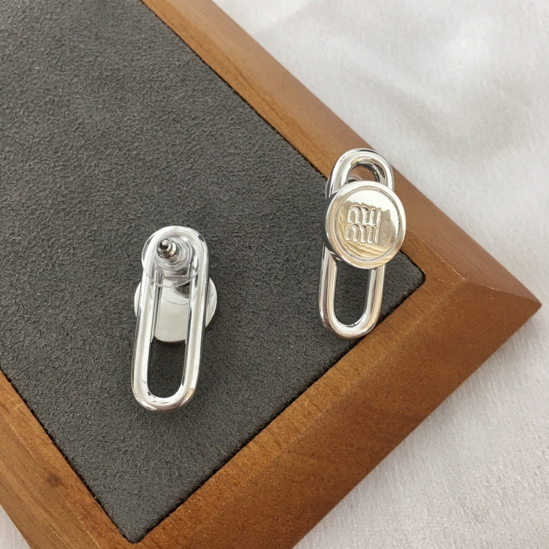 缪家新款MIU徽标耳钉女高级感个性气质光面黄铜镀金长条环形耳环