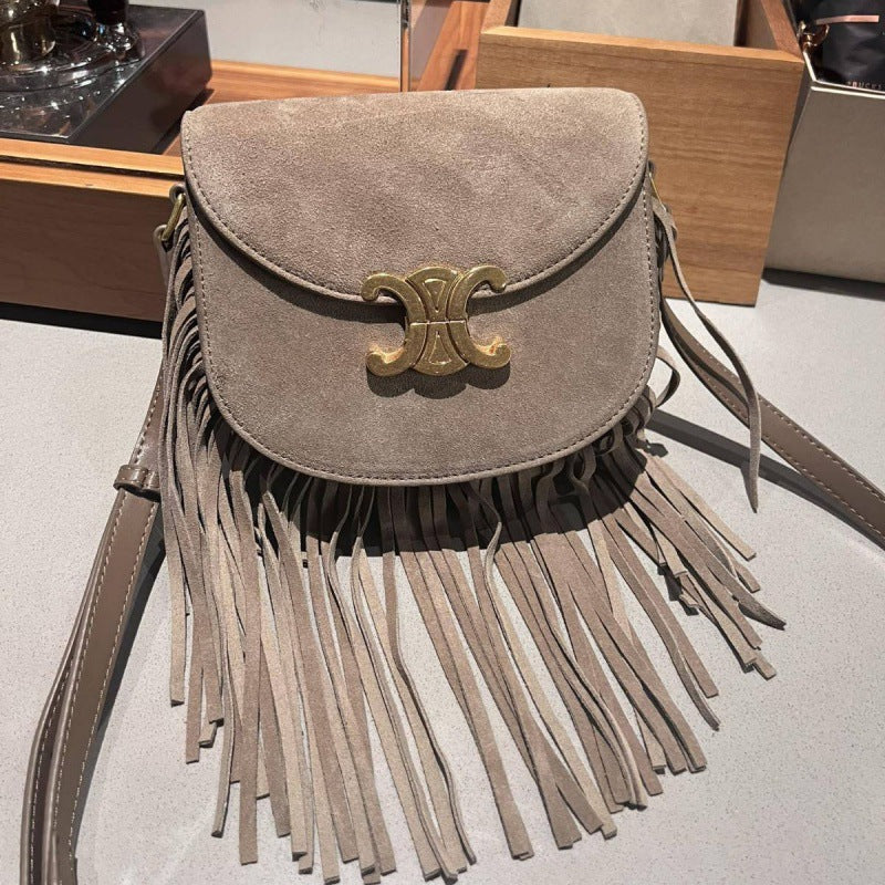 小众设计凯旋门流苏马鞍包2023新款美拉德复古麂皮绒链条斜跨小包