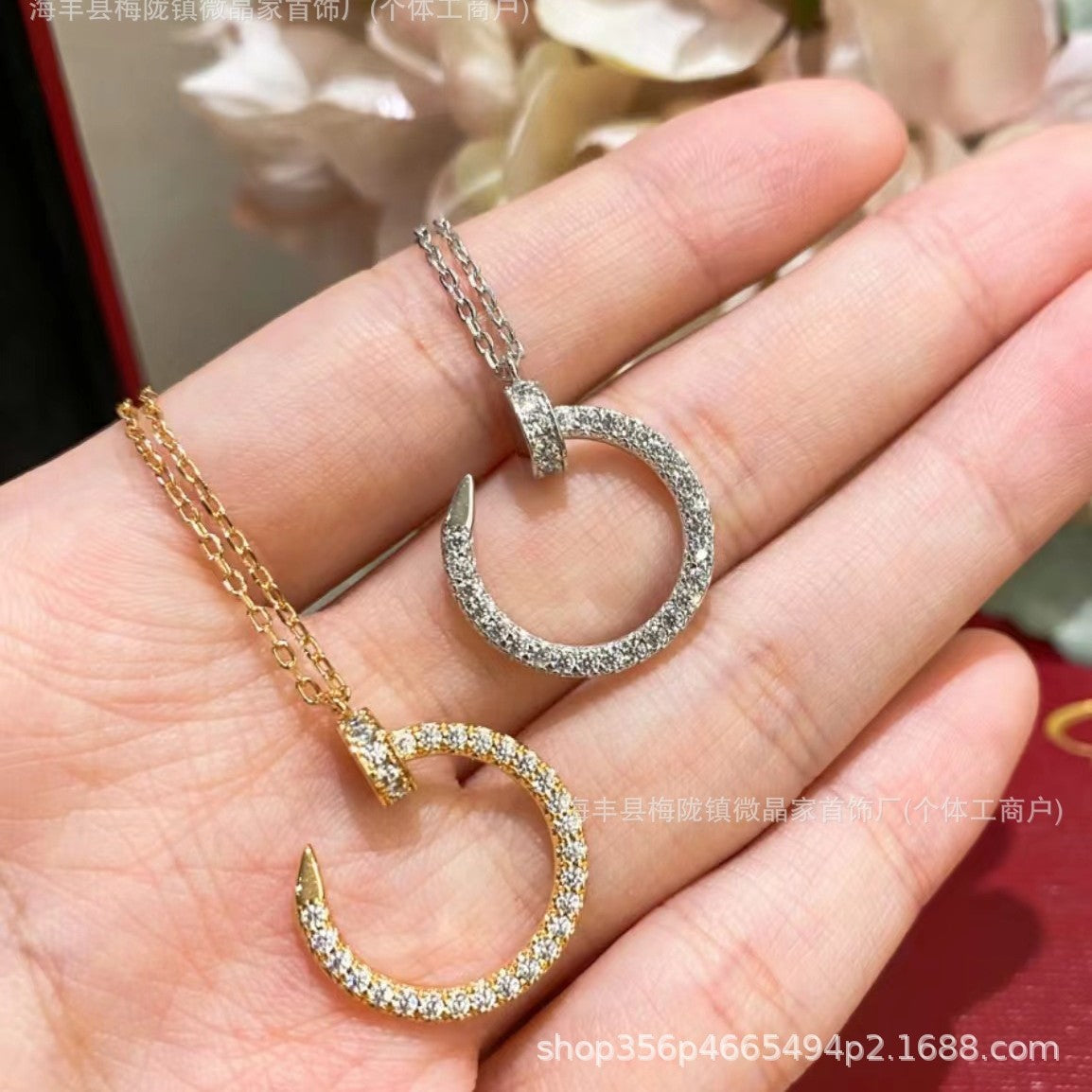 高版本卡家满钻钉子项链女潮流轻奢名媛同款高级感锁骨链厂家直销