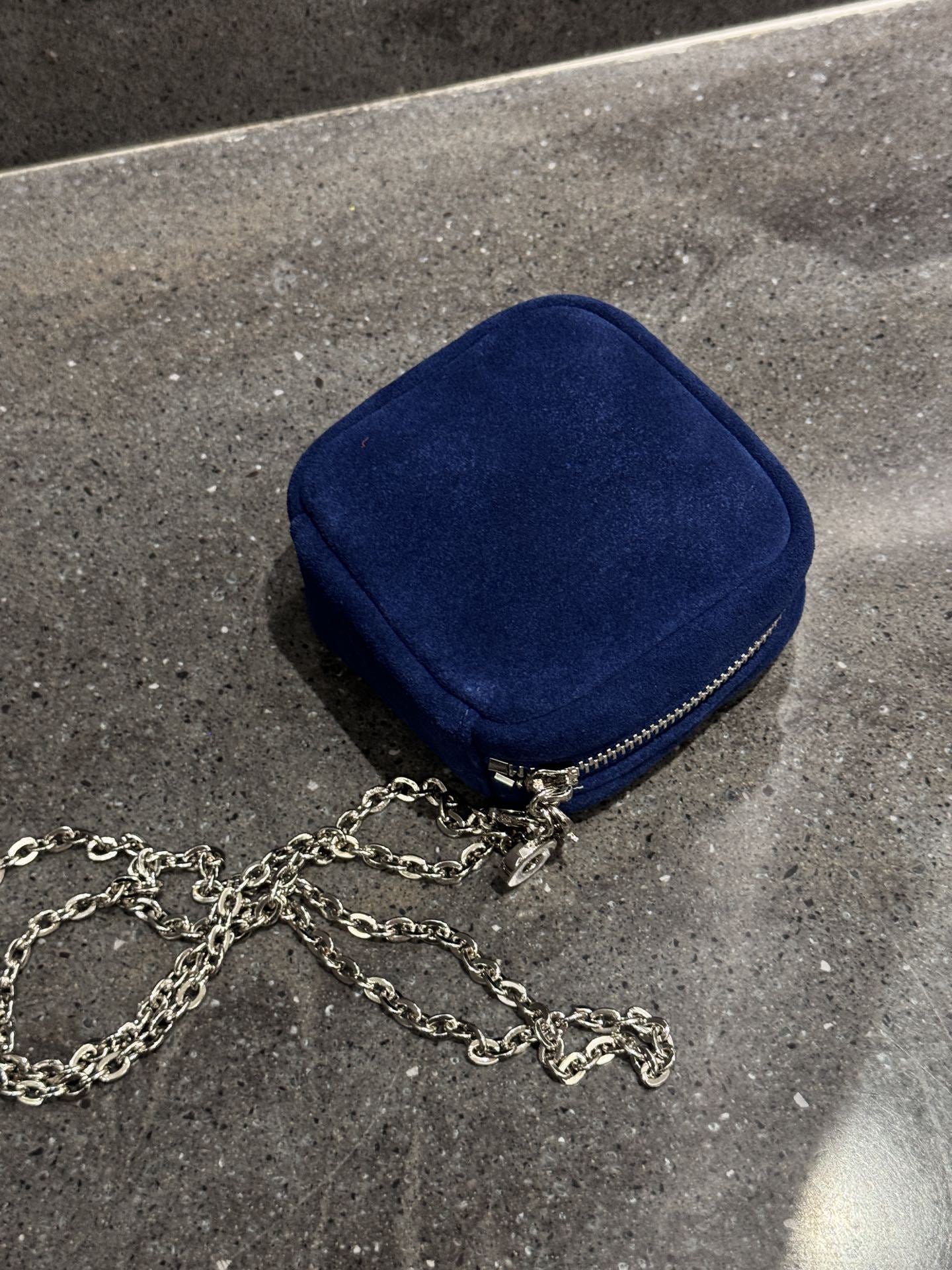 小众高级质感磨砂皮口红包女2024新款洋气百搭迷你斜挎链条包