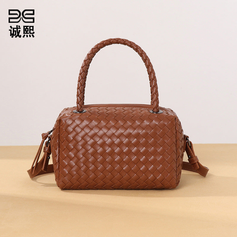 跨境欧时尚百搭手工编织包手提枕头包吐司包2024新款斜挎化妆包