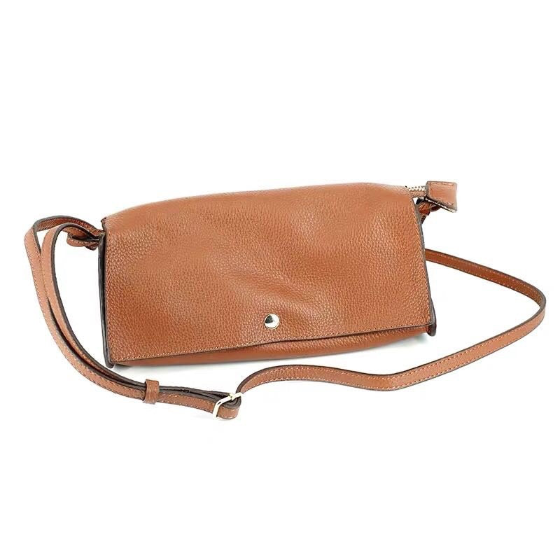 复古英伦风邮差真皮女包头层牛皮单肩包女手工软皮斜挎小包小方包