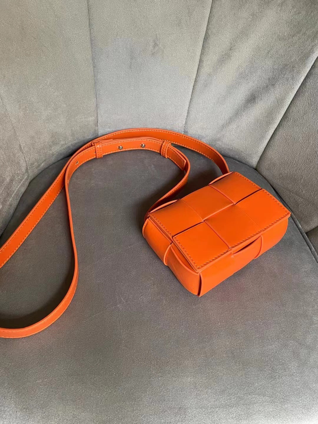 包包女2022新款小众设计mini编织小方包真皮女包单肩斜挎包轻奢