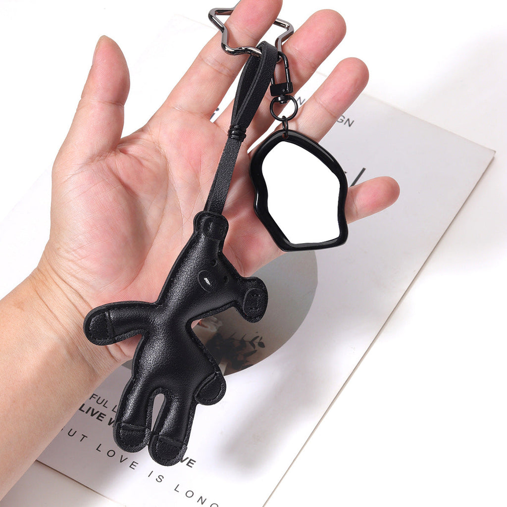 跨境热销包包挂件现货代发PU皮革歪脖子小熊挂件亚克力镜子包挂