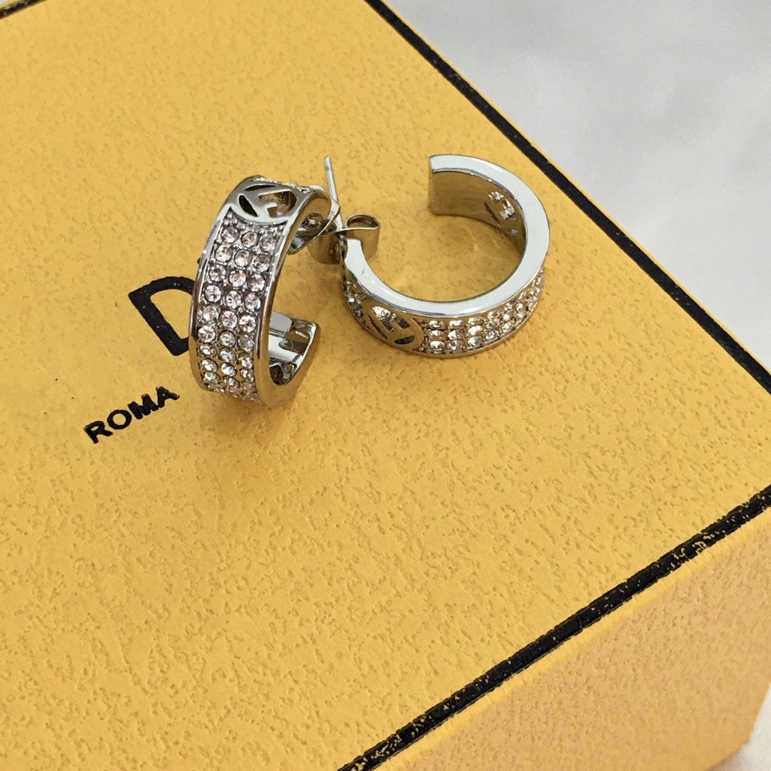 芬家新款满天星满钻耳环女高级感个性气质轻奢风F字母耳钉