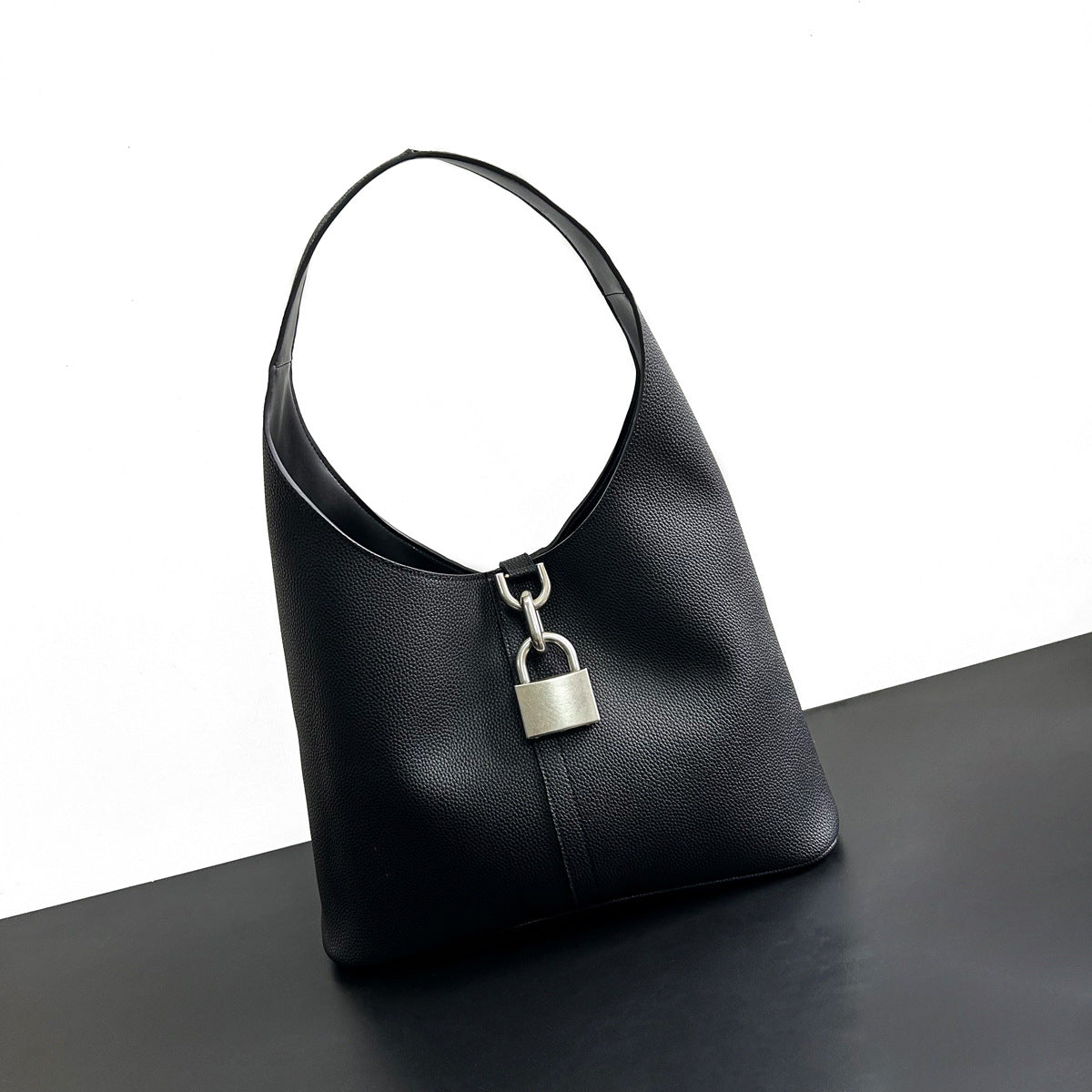 2024新款复古暗黑百搭简约机车锁扣包手提菜篮子包手拎小包潮品