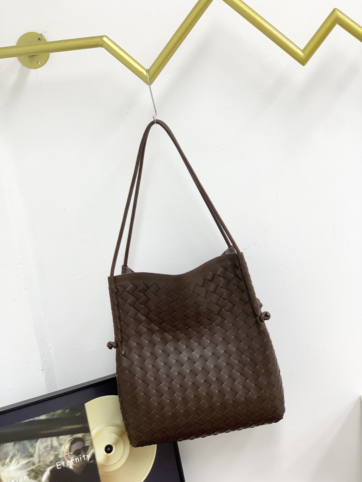 2024春夏季新款牛皮女包菜篮子编织大容量单肩斜挎手提包包编织女