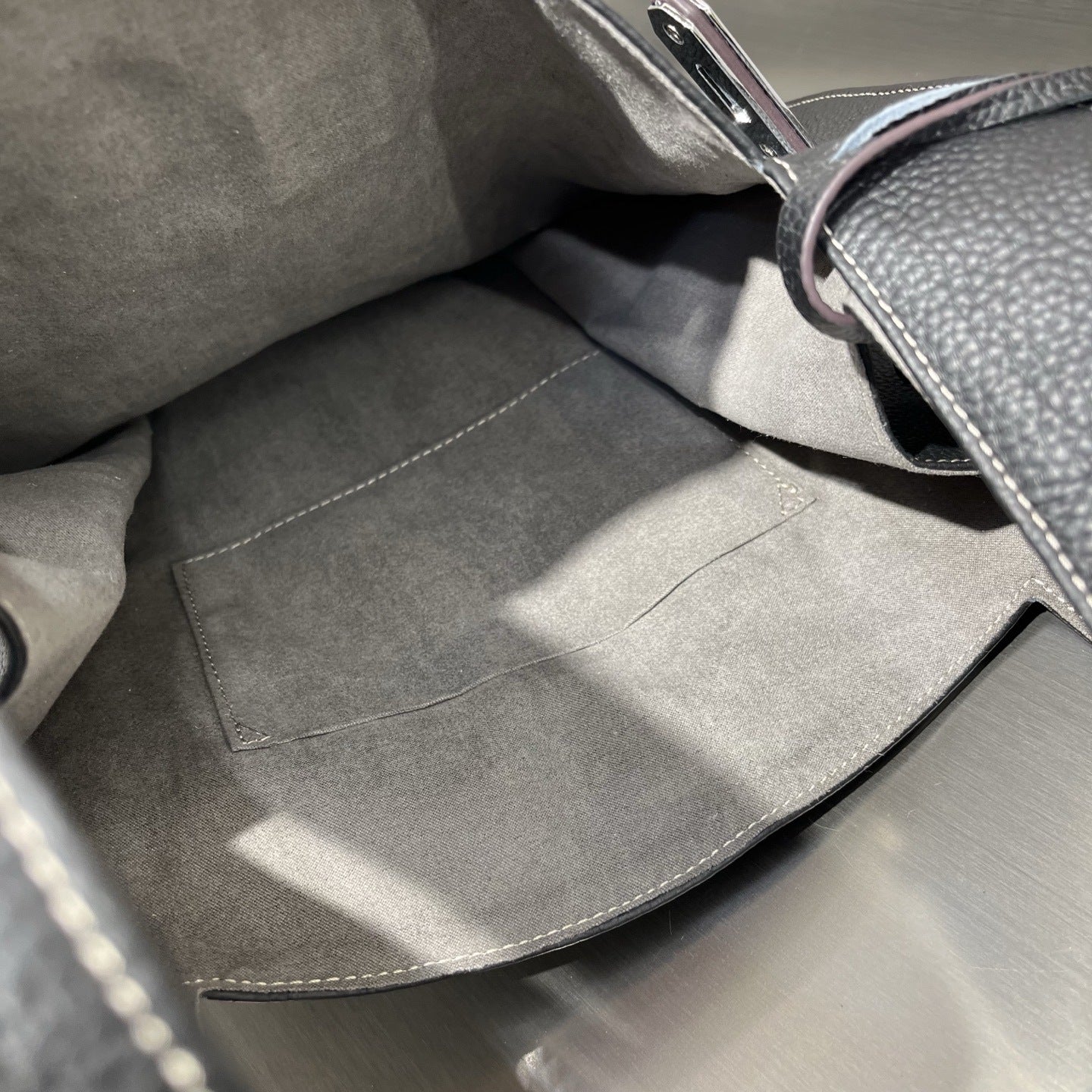 小众设计凯莉手提包女2025春夏新款轻巧简约单肩斜挎包轻奢