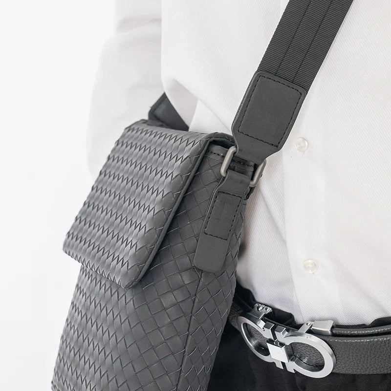 X&BV男士单肩包真皮休闲商务竖款翻盖编织小背包男包斜跨包潮牌包