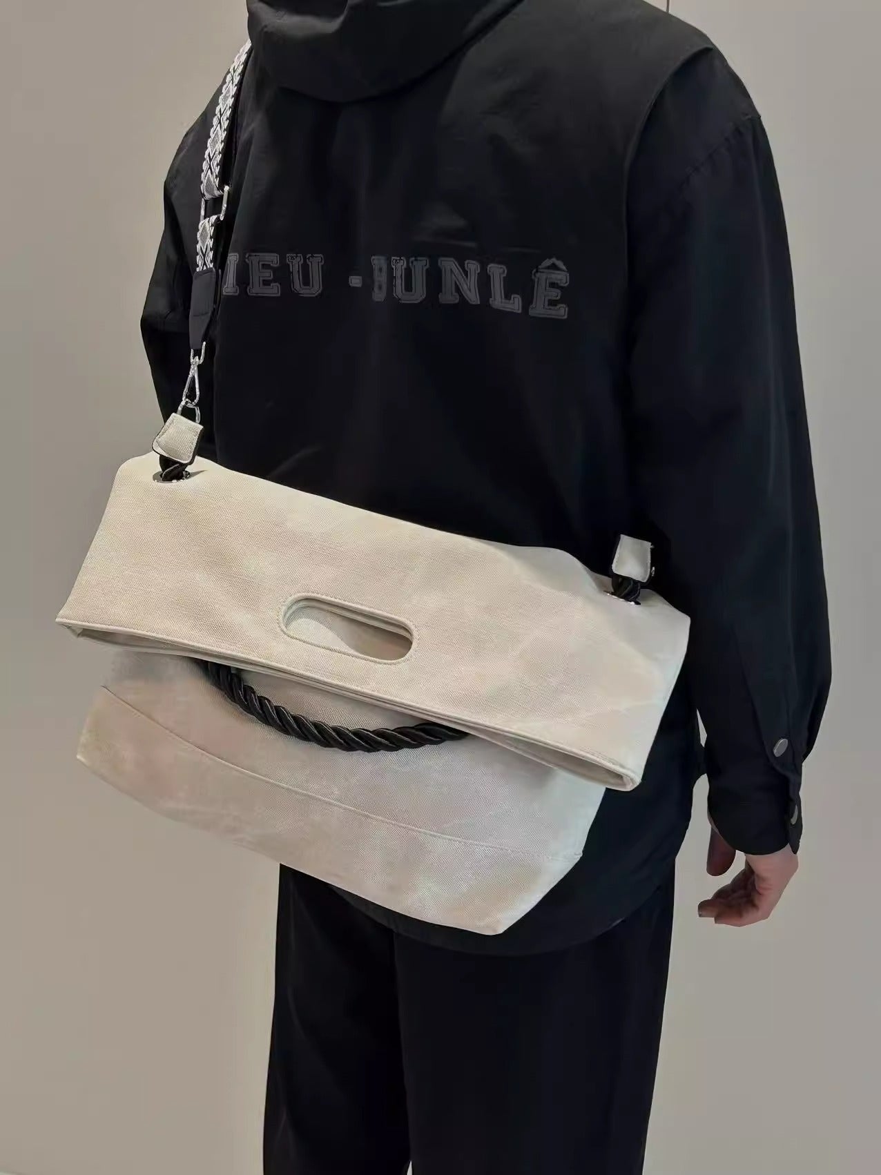 韩版扎染慵懒风软皮大容量通勤单肩包复古邮差斜跨托特包电脑包