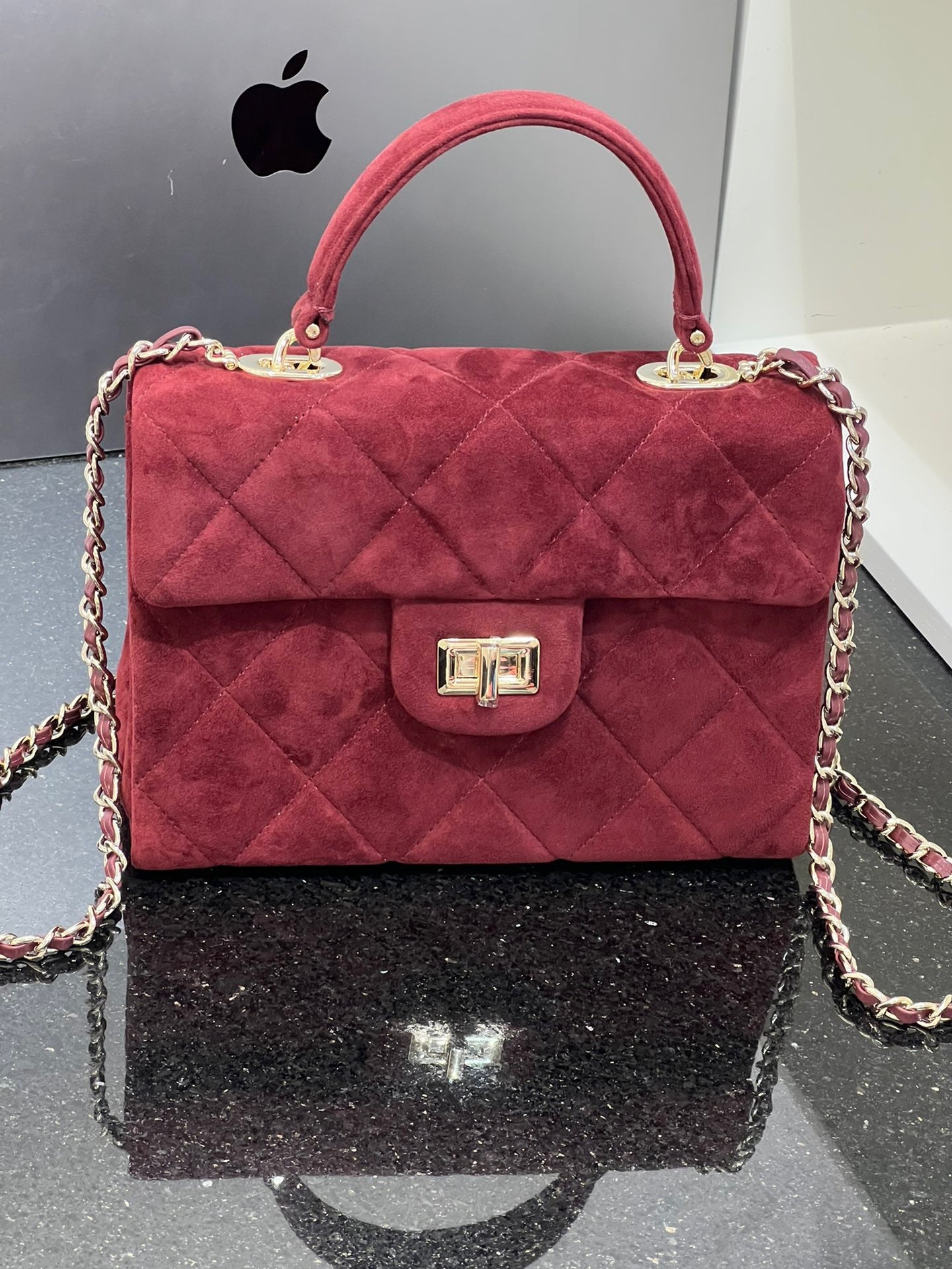 高级感磨砂麂皮菱格包包女新款大容量通勤单肩斜挎小方包红色小包