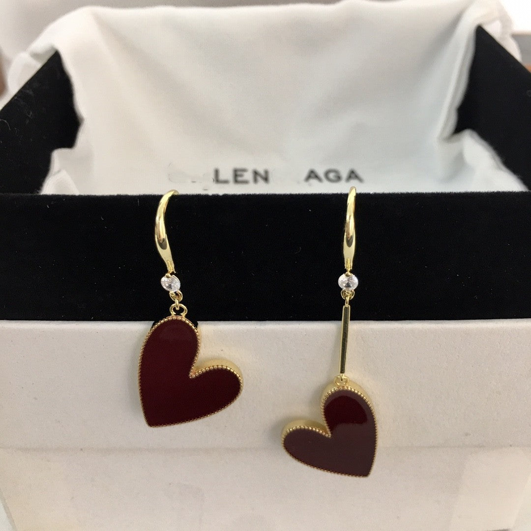 巴黎家新款红色桃心不对称耳钩爱心滴胶耳环甜美气质INS风高级