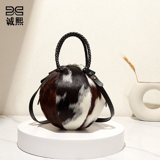 秋冬新款潮流手提高级感马毛包女士手拎圆球包质感小众单肩斜挎包