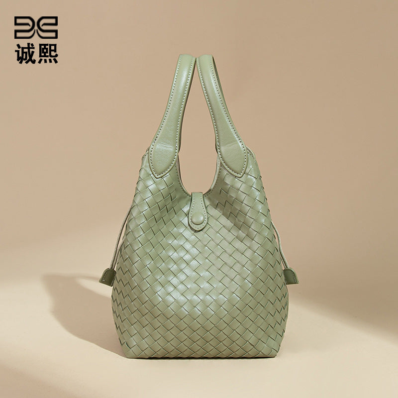 韩版纯色百搭菜篮子手提水桶包质感手工编织女包大容量单肩斜跨包