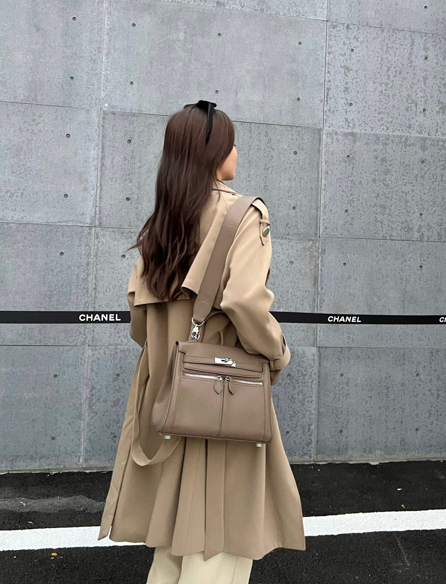 百搭通勤单肩斜挎包宽肩带凯莉包手提包真皮大容量单肩斜挎包女