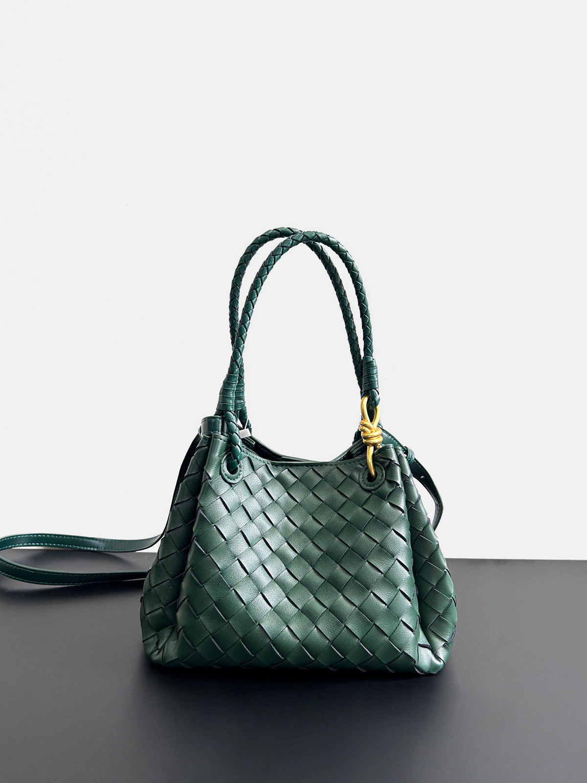 2024新款真皮编织降落伞包舒淇同款手提菜篮子大容量牛皮水桶包