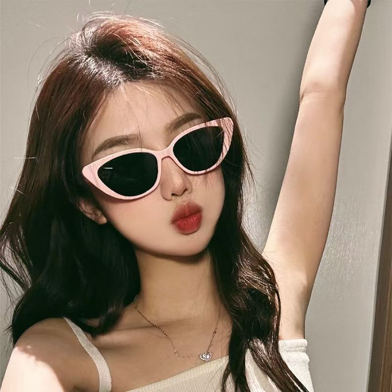 复古猫眼墨镜女高级感2025年美式辣妹网红出街显白防紫外线太阳镜