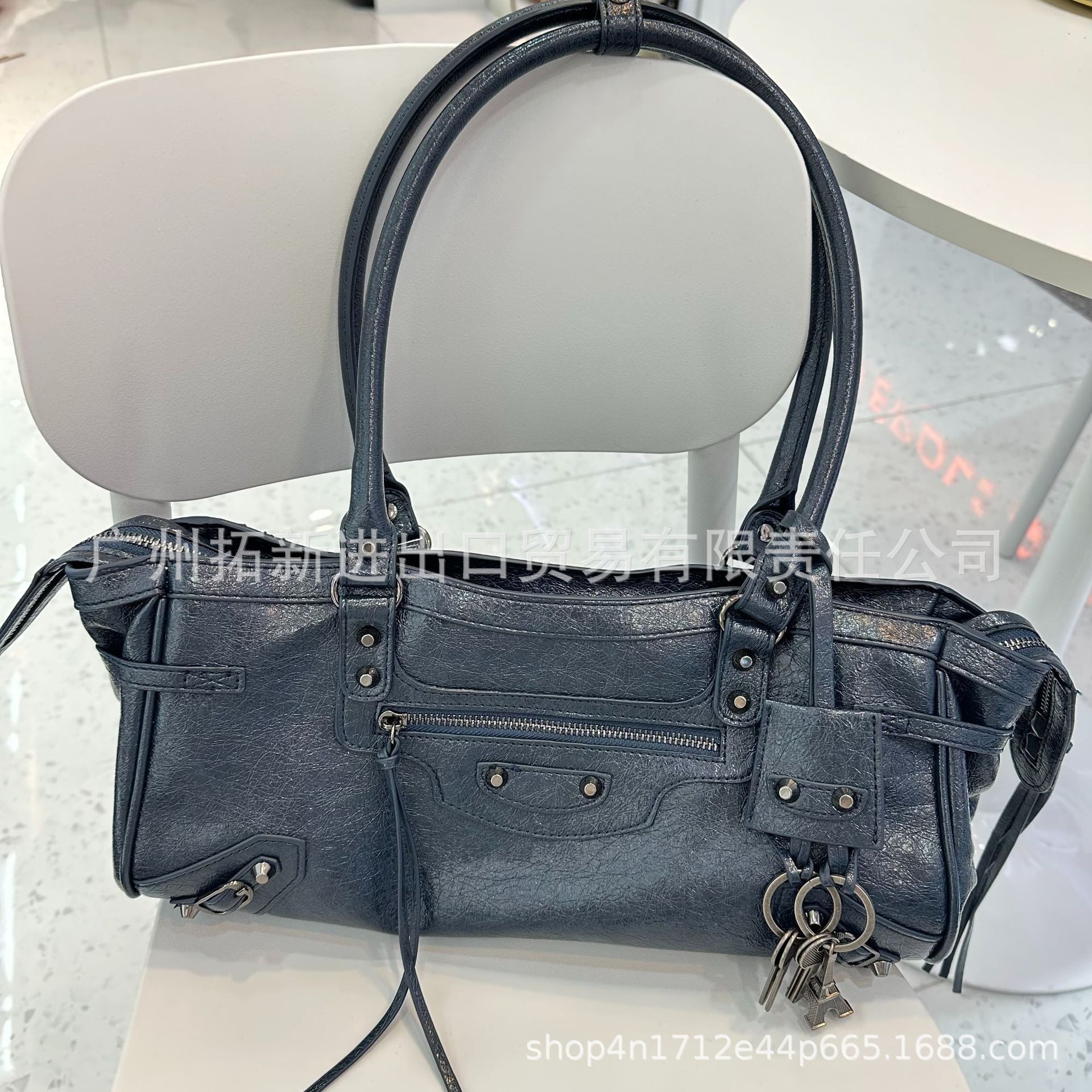 跨境新爆款B家lecity横款法棍铆钉流苏单肩包手提包包时髦简约女